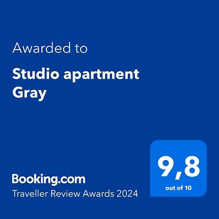 Studio Apartment Gray ชิเบนิก ภายนอก รูปภาพ
