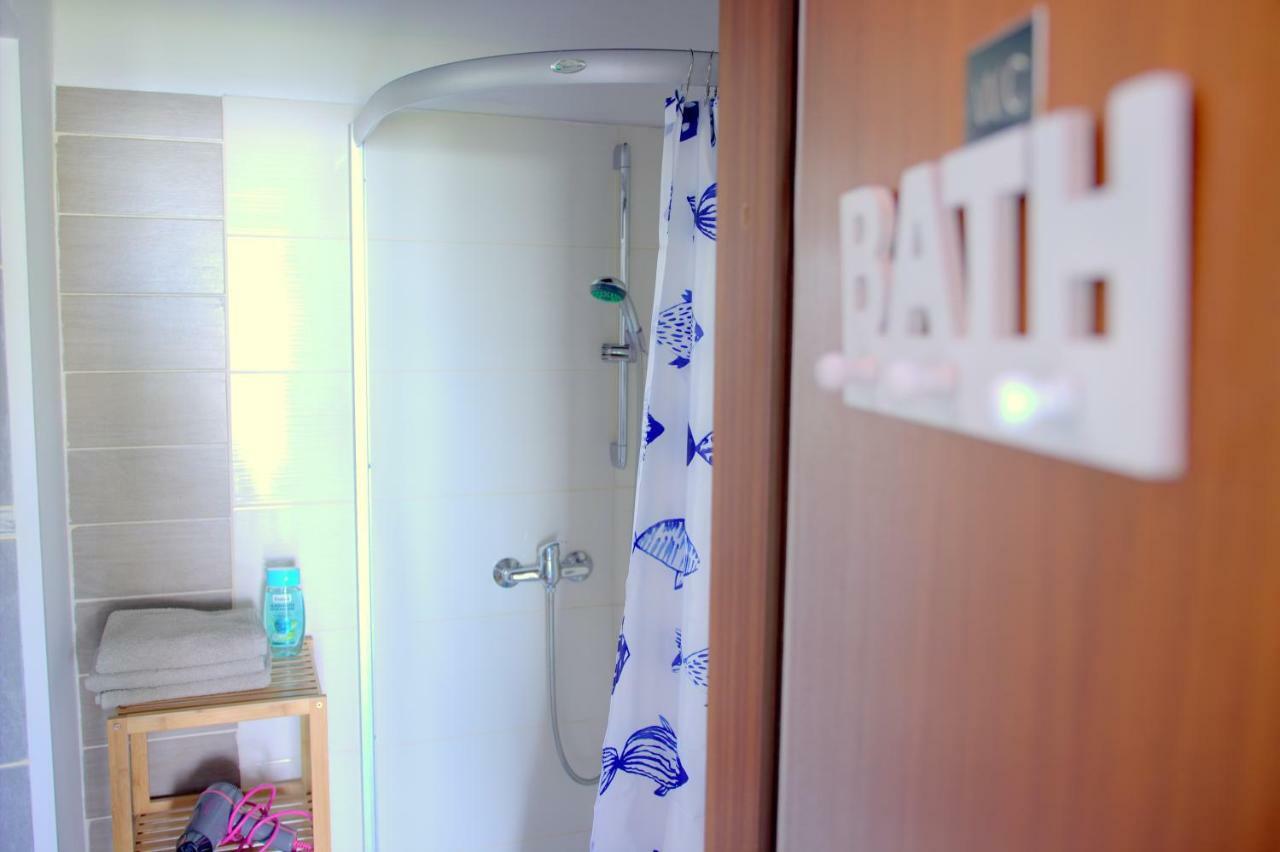 Studio Apartment Gray ชิเบนิก ภายนอก รูปภาพ